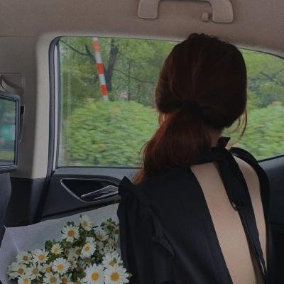 老艺术家孙女出道颜值引争议，一个月内幕曝光，网友群嘲